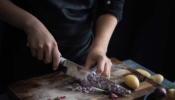 KAI Shun Classic paradicsomvágó konyha kés 15 cm-es damaszk