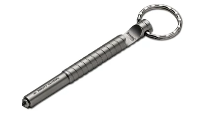 LionSteel Eskaper Kubutan kiegészítő

Az Eskaper egy önvédelmi EDC eszköz a LionSteel gondozásában. Alapvetően Kubotan botként is használható az ellenség presszúrális pontjainak nyomására, de alkalmazható egyszerű „kalapácsütésekre” is. Emellett tartalmaz