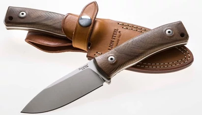 LionSteel M4  Walnut outdoor kés

Az M4 család kifejezetten bushcraft és vadászati célokra készült. Ezek a kések a közhiedelemmel ellentétben nem nagy, brutális kések, hiszen a gyakorlott bushcrafterek a keményebb feladatokat baltával és fűrésszel oldják 
