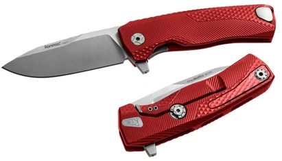 LionSteel ROK Aluminium Red Satin EDC zsebkés

A ROK a LionSteel EDC zsebkései között a csúcskategória. Nemcsak a kivitelezés, de a technikai megoldások is a legmagasabb szintet képviselik. Összetéveszthetetlen olasz dizájn. Szemet gyönyörködtető alkotás,