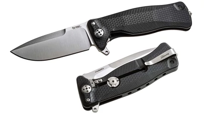 LionSteel SR-11 Aluminium Black Satin EDC zsebkés

Az SR sorozat a LionSteel legnagyobb és legsokszínűbb zsebkésfelhozatala EDC szegmensben. Formavilága az alapokból építkező prémium minőségű egyszerűség. Ez a kulcsa az SR sorozat sikerének. A szemkáprázt