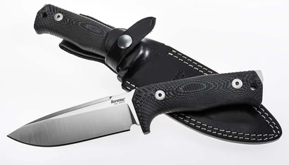 LionSteel T5 Micarta Black Satin taktikai kés

A T5 képviseli a gyártó kínálatában a taktikai felhasználást. Ennek megfelelően kapott egy robusztus pengét markáns hamiséllel a könnyebb beszúróképesség miatt. Megerősített hegye elviseli a legkeményebb igén