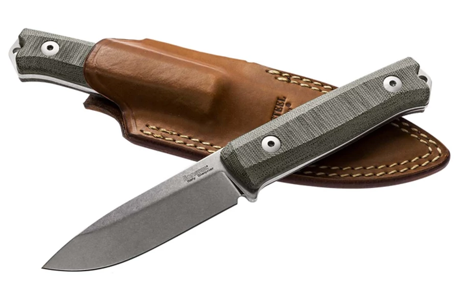 LionSteel B40 Micarta Green outdoor kés

A B40 család kifejezetten bushcraft célokra készült. Ezek a kések a közhiedelemmel ellentétben nem nagy, brutális eszközök, hiszen a gyakorlott bushcrafterek a keményebb feladatokat baltával és fűrésszel oldják meg