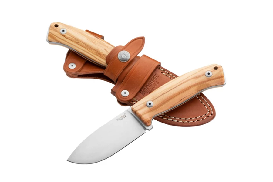 LionSteel M2M Olive Wood Outdoor Kés