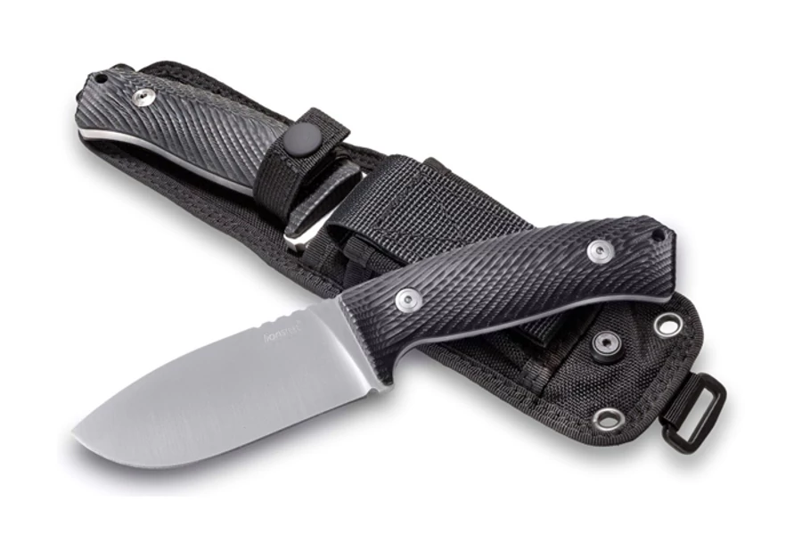 LionSteel Hunting M3 Micarta Black outdoor kés

Az M3 család kifejezetten bushcraft és vadászati célokra készült. Ezek a kések a közhiedelemmel ellentétben nem nagy, brutális kések, hiszen a gyakorlott bushcrafterek a keményebb feladatokat baltával és fűr