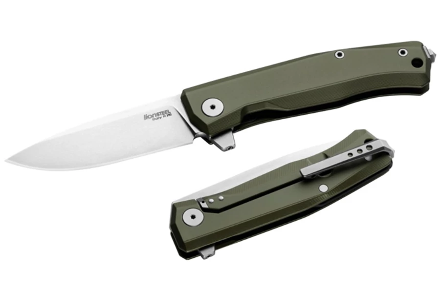LionSteel Myto Aluminium Green EDC zsebkés

A Myto egy igazi mindenes EDC zsebkés. Semmi sallang vagy felesleges csicsa, csak stílusos és minőségi minimalizmus minőséggel párosítva. Ideális a mindennapok feladataihoz, valamint outdoor kihívásokhoz.
A peng